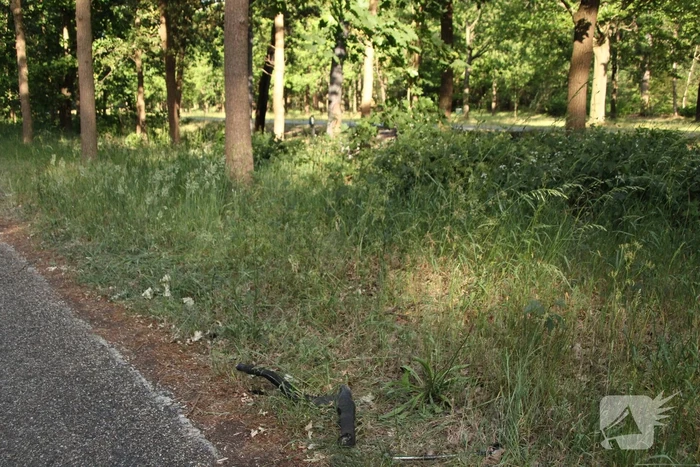 Bloemen neergelegd na tragisch verkeersongeval
