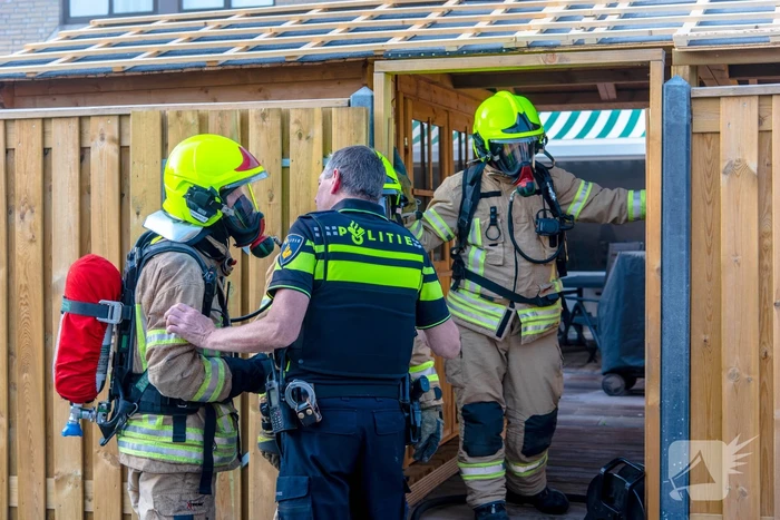 Oplader veroorzaakt forse brand in woning