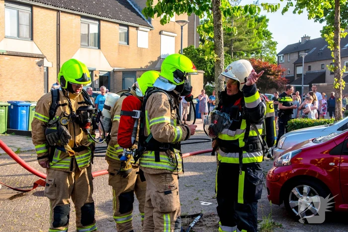 Oplader veroorzaakt forse brand in woning