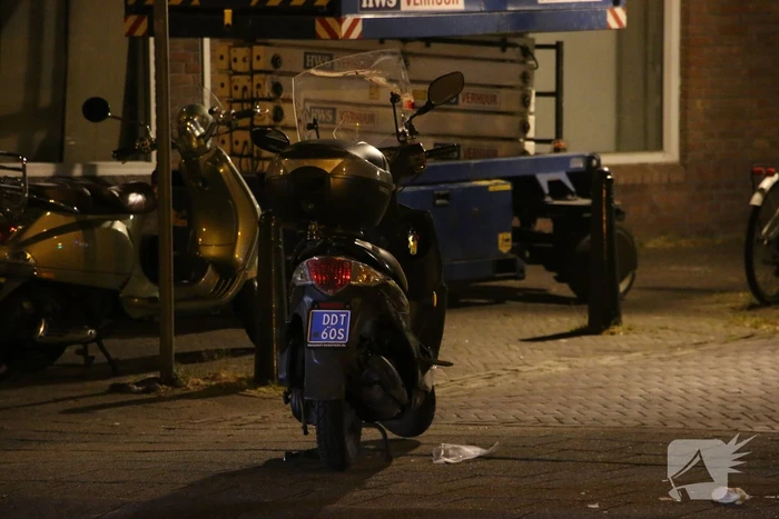 Gewonde na aanrijding tussen scooter en maaltijdbezorger