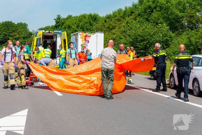 Motorrijder zwaargewond na eenzijdig ongeval