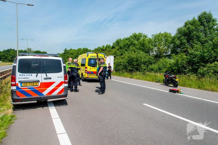 Motorrijder zwaargewond na eenzijdig ongeval
