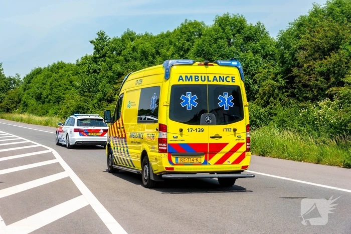 Motorrijder zwaargewond na eenzijdig ongeval
