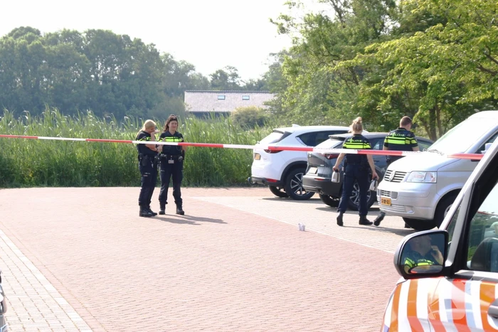 Overleden man in auto aangetroffen