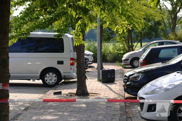 Overleden man in auto aangetroffen