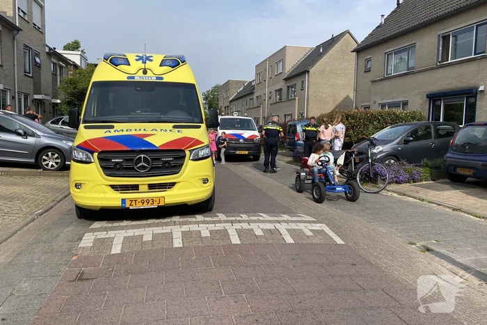 Fietser over de kop na uitwijkmanoeuvre met skelter