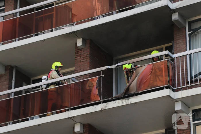 Balkonhek weggesmolten door brand