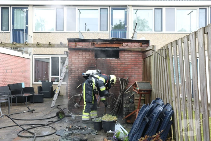 Veel rook bij brand in schuur