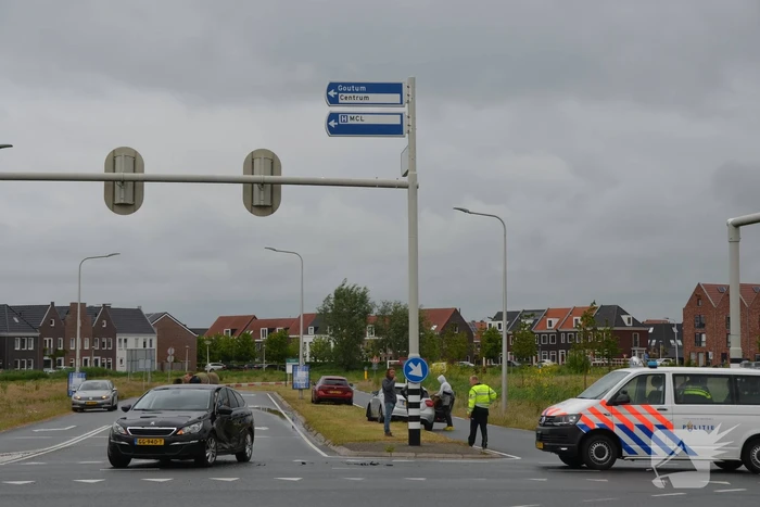Veel schade bij botsing op kruising