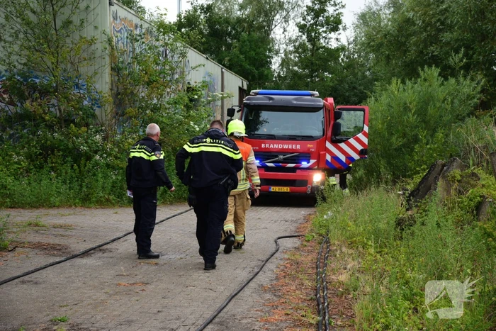 NL-Alert voor enorme rookontwikkeling bij brand in loods