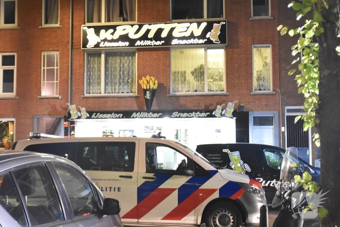 Man overvalt cafetaria met pistool