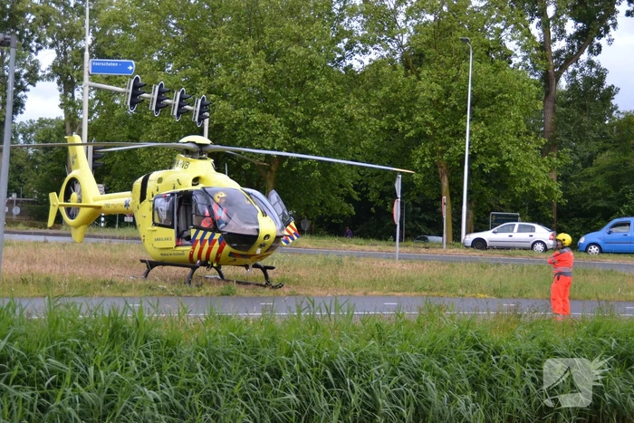 Traumahelikopter landt voor medisch incident in woning