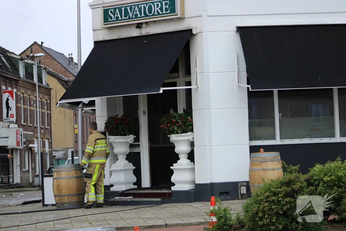 Politiekleding gestolen tijdens brand