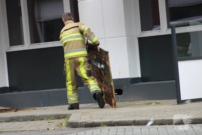Politiekleding gestolen tijdens brand