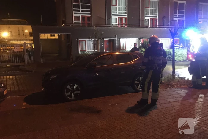 Interieur geparkeerde auto zwaar beschadigd bij brandstichting