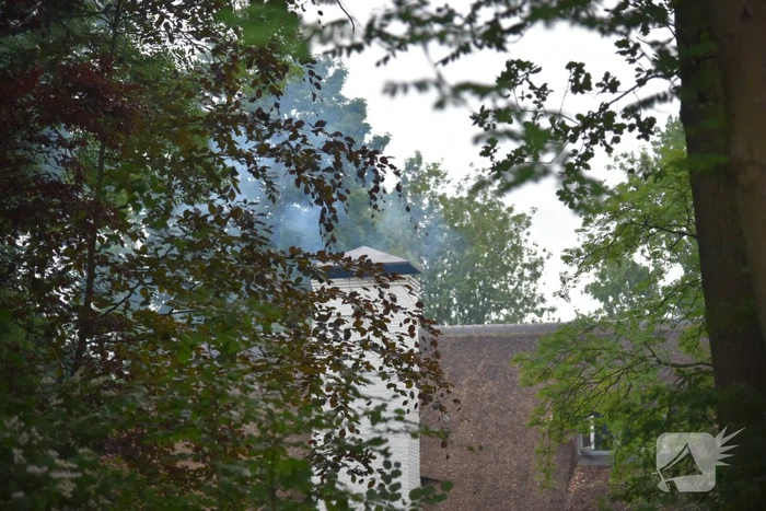 Flinke brand in schoorsteen van villa