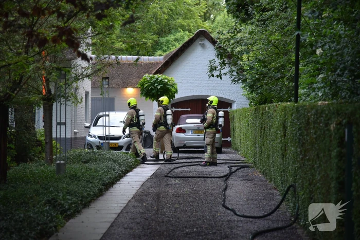 Flinke brand in schoorsteen van villa