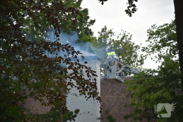 Flinke brand in schoorsteen van villa