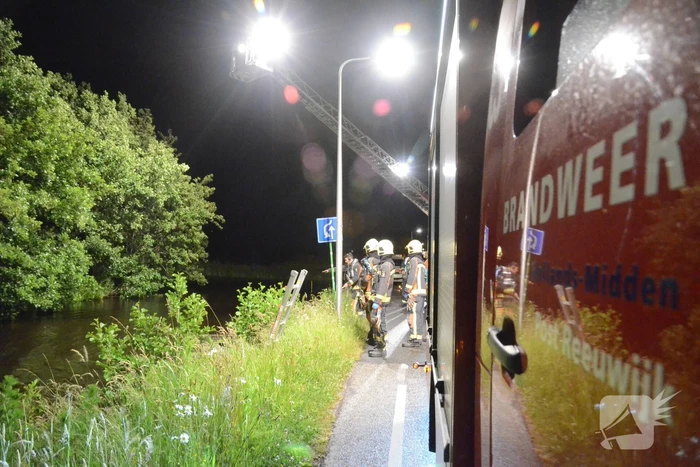 Zoekactie na aantreffen van een scooter in de sloot
