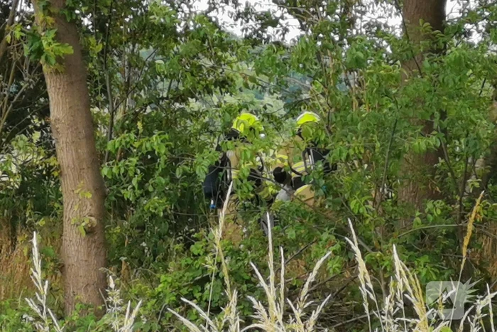 Vaten aangetroffen in berm in buitengebied