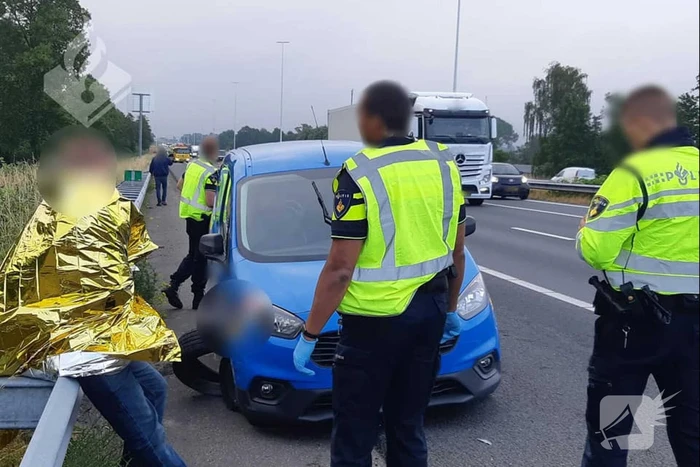 Bestuurder bestelbus verlies macht over het stuur door technisch mankement