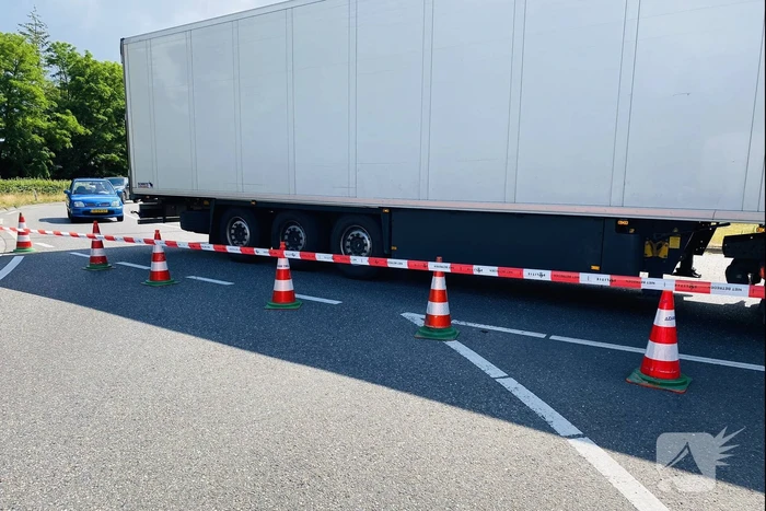 Weg bezaaid met glasscherven