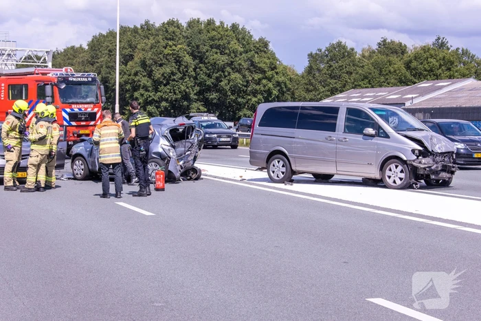 Flinke schade na kop-staart aanrijding