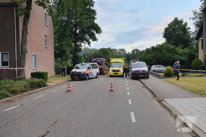 Bewoner laat brandweer niet binnen bij brand