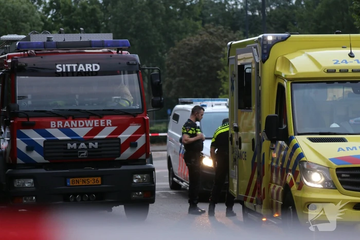 Bewoner laat brandweer niet binnen bij brand