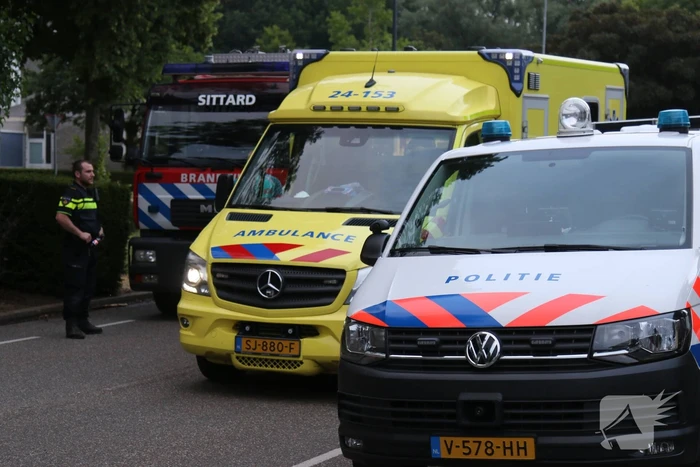 Bewoner laat brandweer niet binnen bij brand