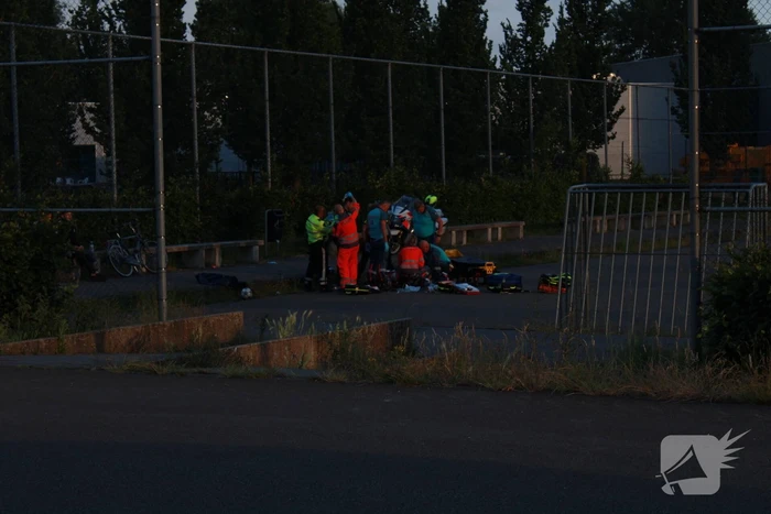 Persoon zwaargewond na incident op speelveld