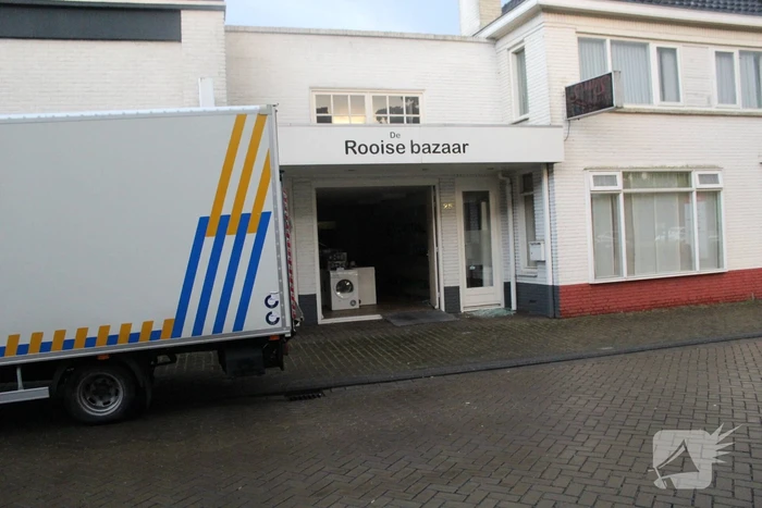 Hennepkwekerij gevonden in winkelpand