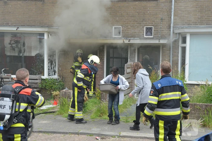 Veel rook bij brand in woning
