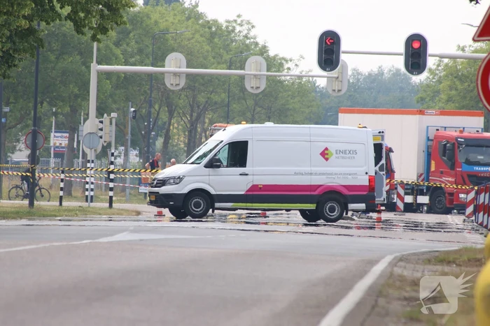 Doorgaande weg afgesloten door gaslekkage