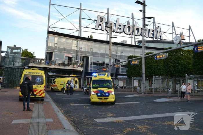 Twee gewonden bij steekpartij op busstation