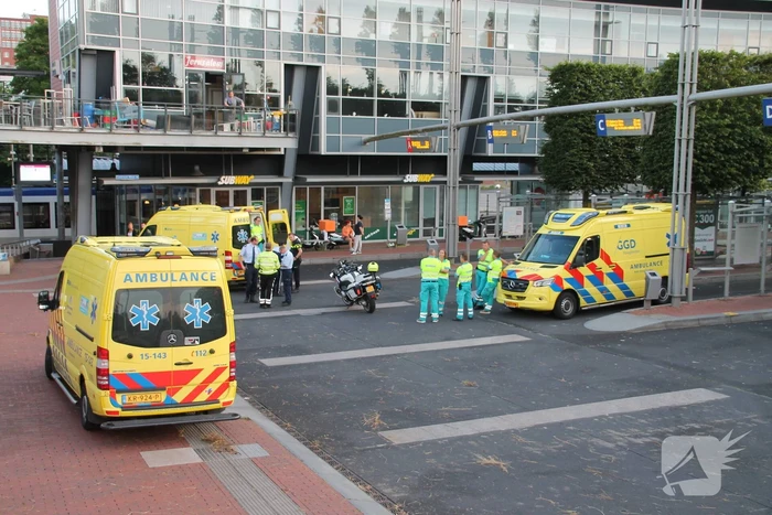 Twee gewonden bij steekpartij op busstation