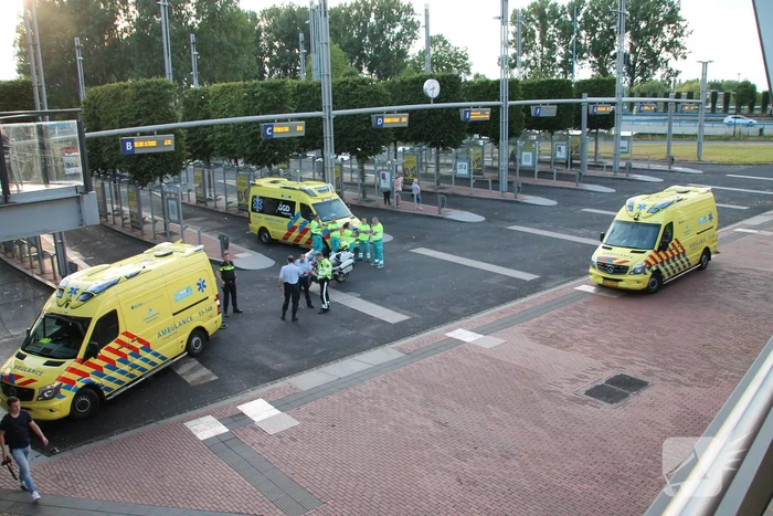Twee gewonden bij steekpartij op busstation