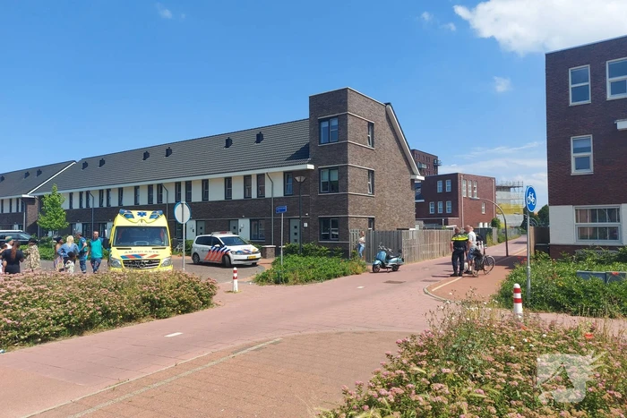 Fietsster aangereden door scooter