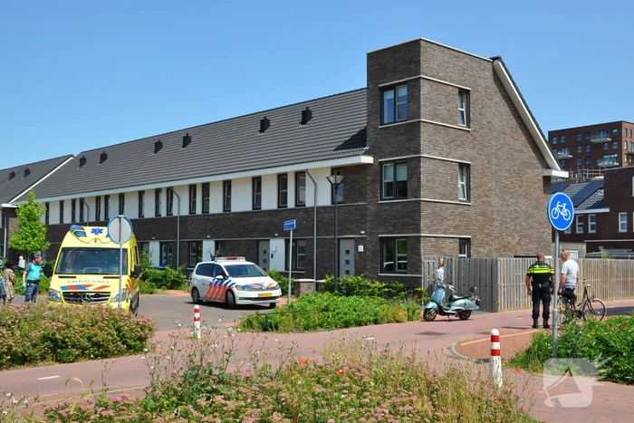 Fietsster aangereden door scooter