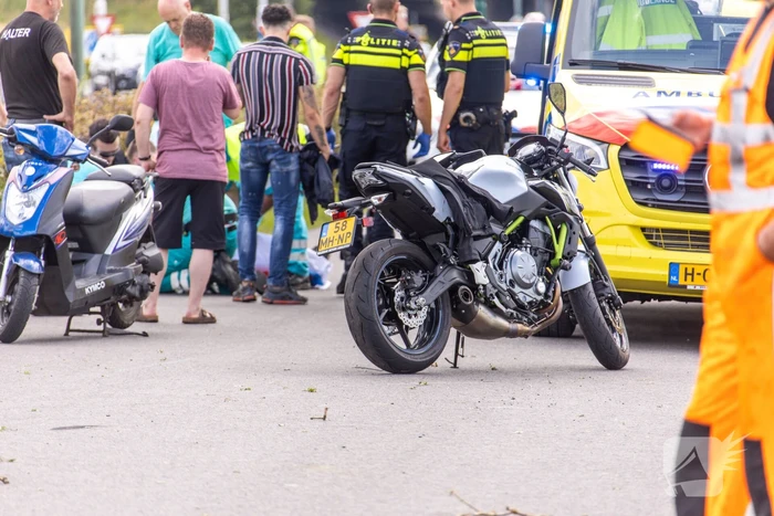 Persoon zwaargewond bij ongeval met motor