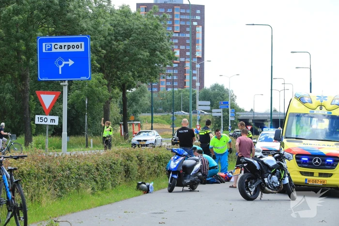 Persoon zwaargewond bij ongeval met motor