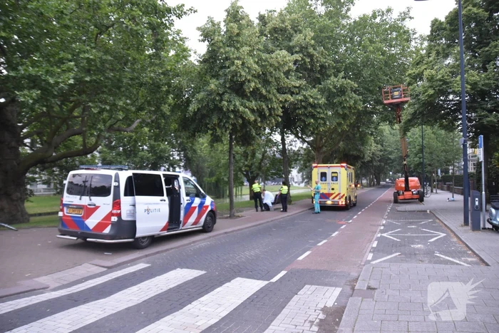 Omstanders redden dronken man uit het water