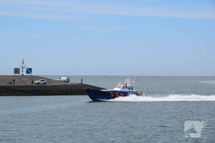 KNRM haalt gewonde van vissersboot