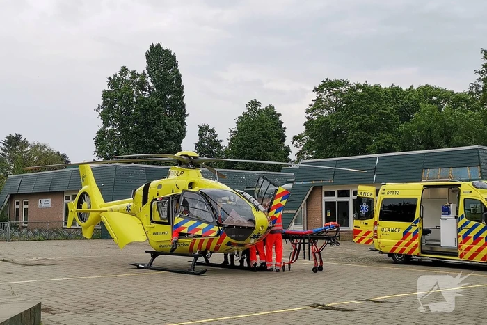 Zwaar gewonde bij heftige brand in woning