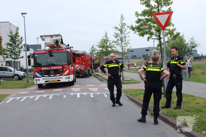 Woning beschadigd na verwoestende autobrand