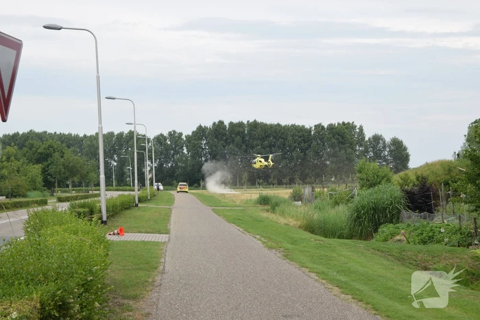 Overstekende voetganger geschept door auto