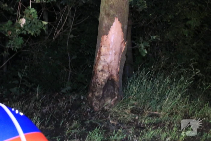 Personenauto total loss na eenzijdige botsing