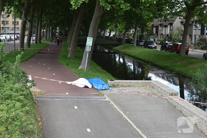 Te water geraakte persoon overleden in Prins Alexander