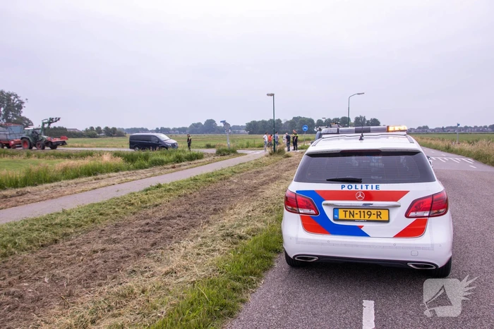 Fietser gewond na aanrijding met taxibus