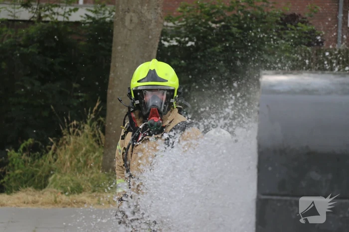 Veel rook door brand in bovengrondse container
